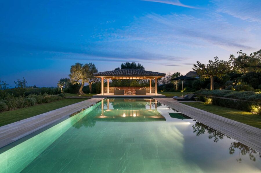 Villa-Ivy-pool-cabanna-garden-night-exterior-luxury-sttropez