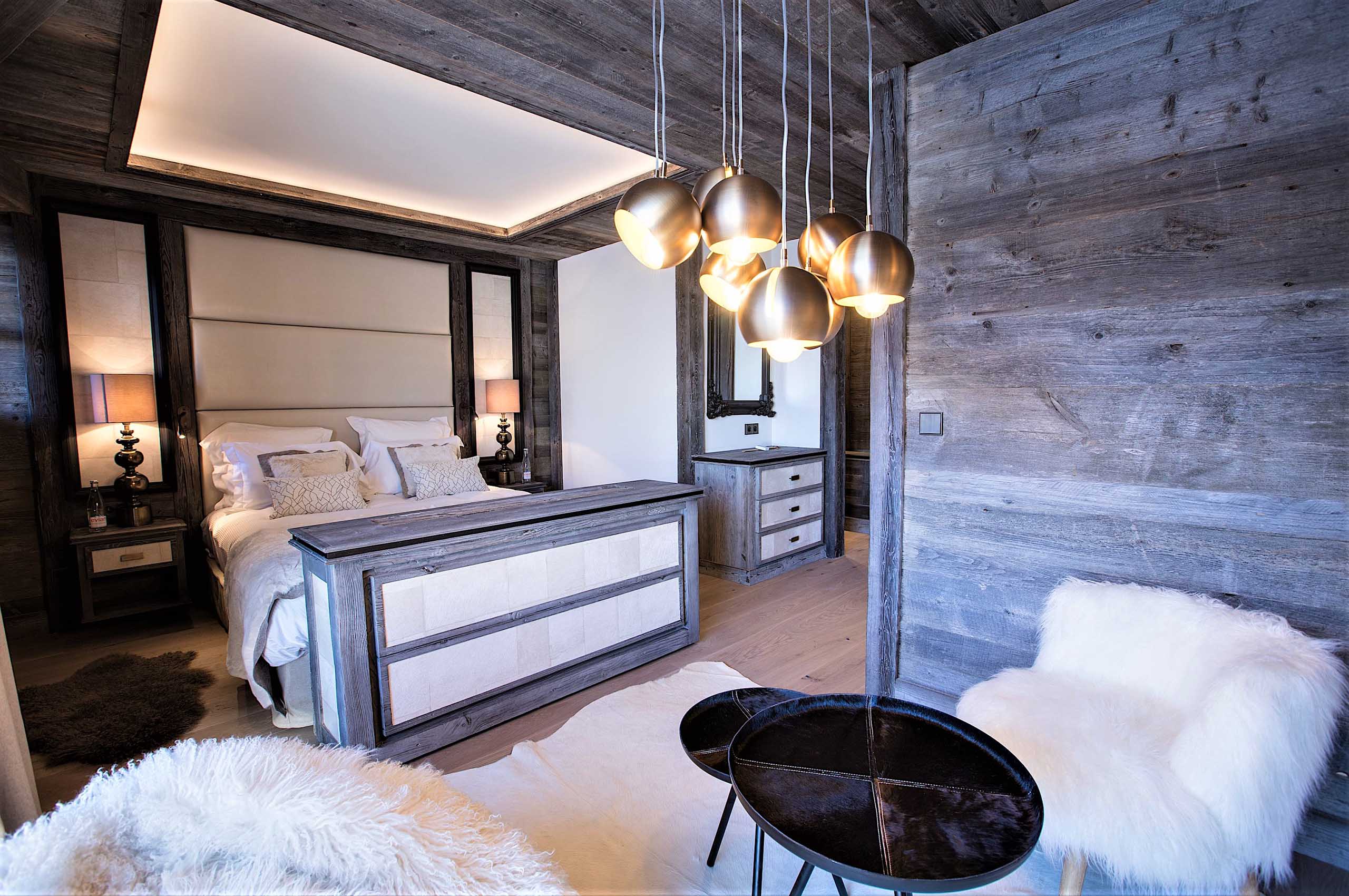 bedroom-spacious-elegant-interior-courchevel1850-luxury-chalet-rosalie-21