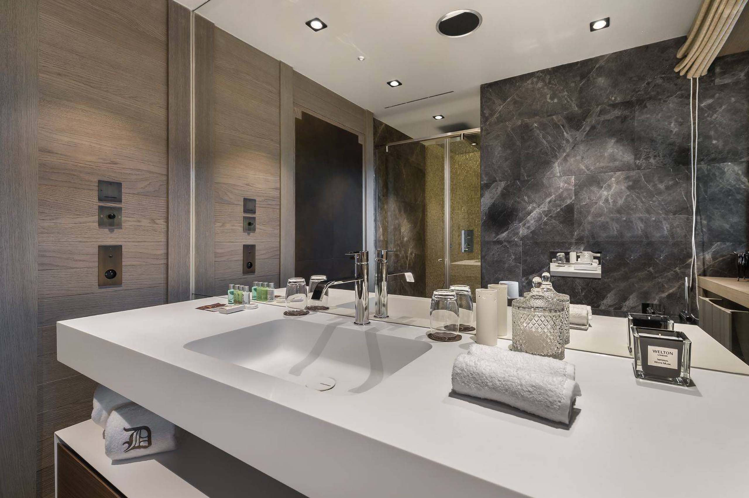 chalet-macha-bathroom-sink-marble-luxury-courchevel1850