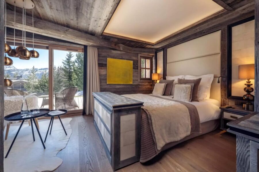chalet-rosalie-bedroom-scenic-alpine-views-luxury-design-courchevel1850