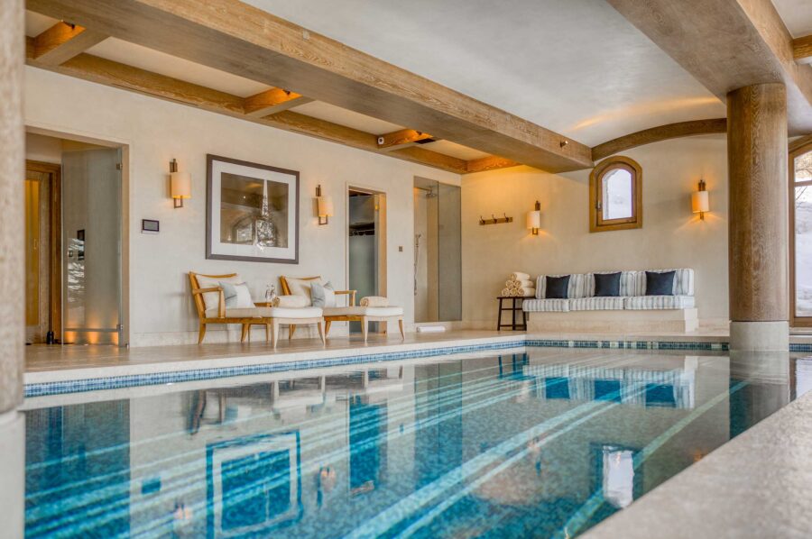 chalet-sheena-indoorpool-spa-wellness-modern-luxury-alpine-retreat-courchevel1850