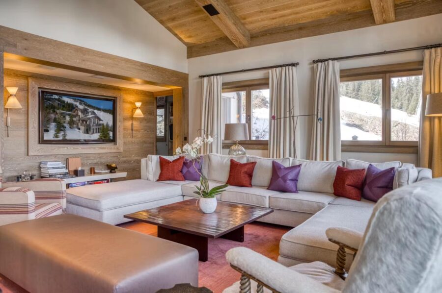 chalet-sheena-living-room-sofa-elegant-lounge-luxury-courchevel1850