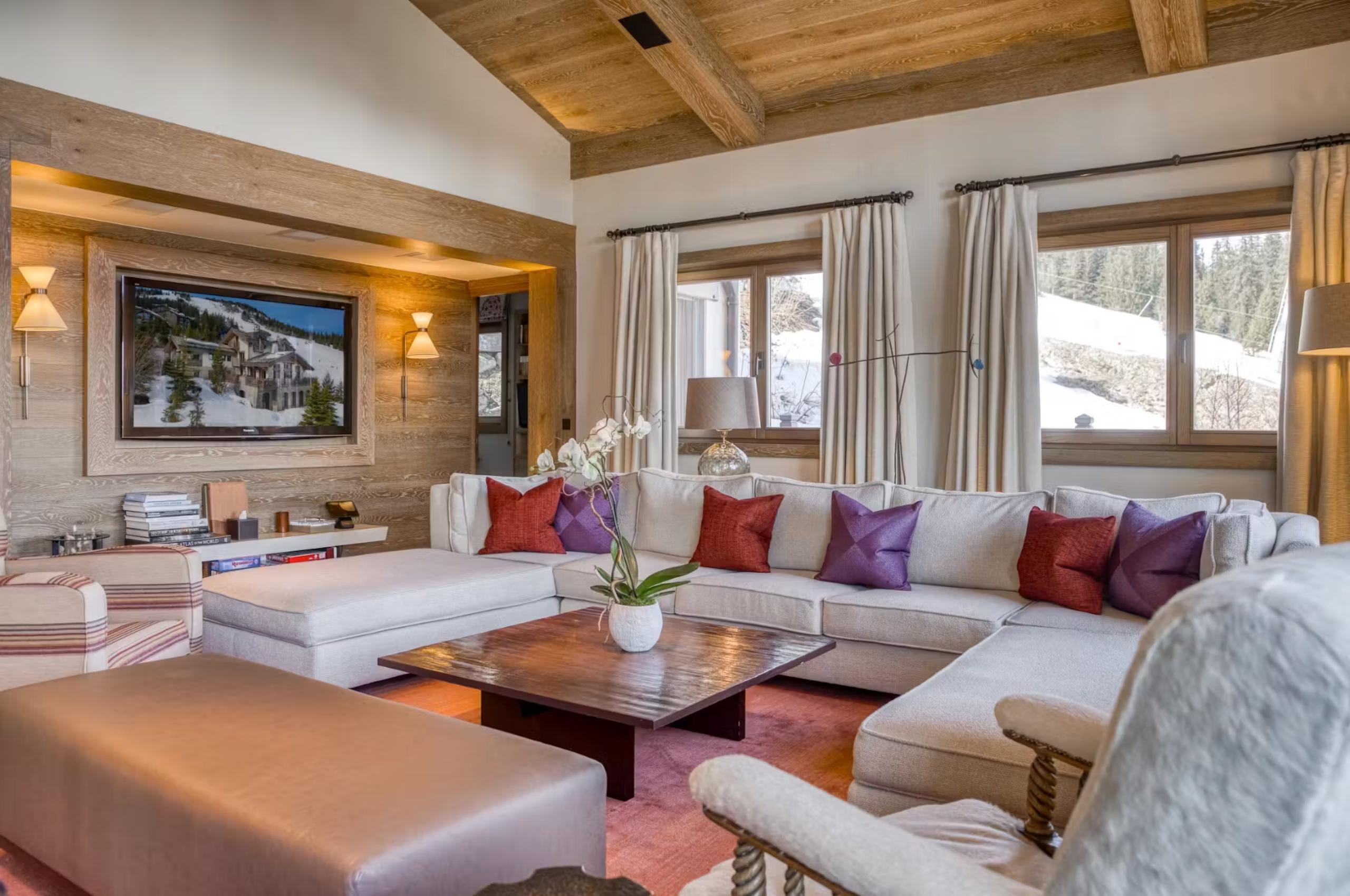 chalet-sheena-living-room-sofa-elegant-lounge-luxury-courchevel1850