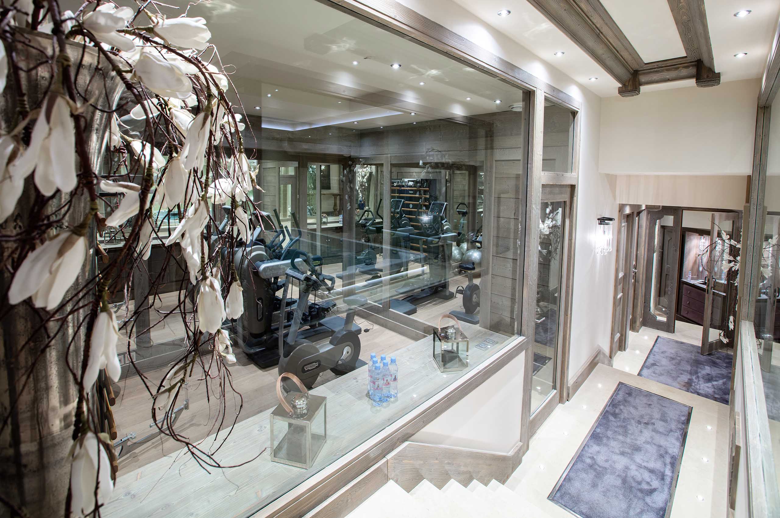 gym-fitness-workout-courchevel1850-luxury-chalet-rosalie-12