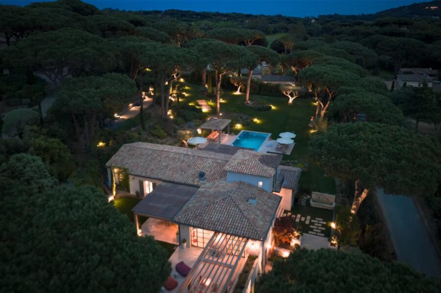 villa-aubree-exterior-night-swimming-pool-luxury-retreat-sttropez