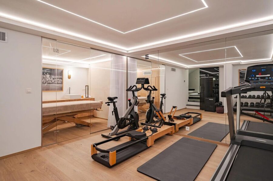 villa-aubree-gym-fitness-suite-workout-luxury-sttropez