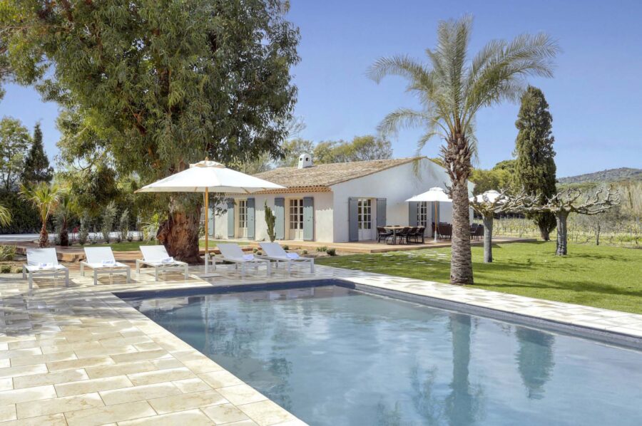 villa-brooke-mainpage-pool-luxury-rental-retreat-ramatuelle