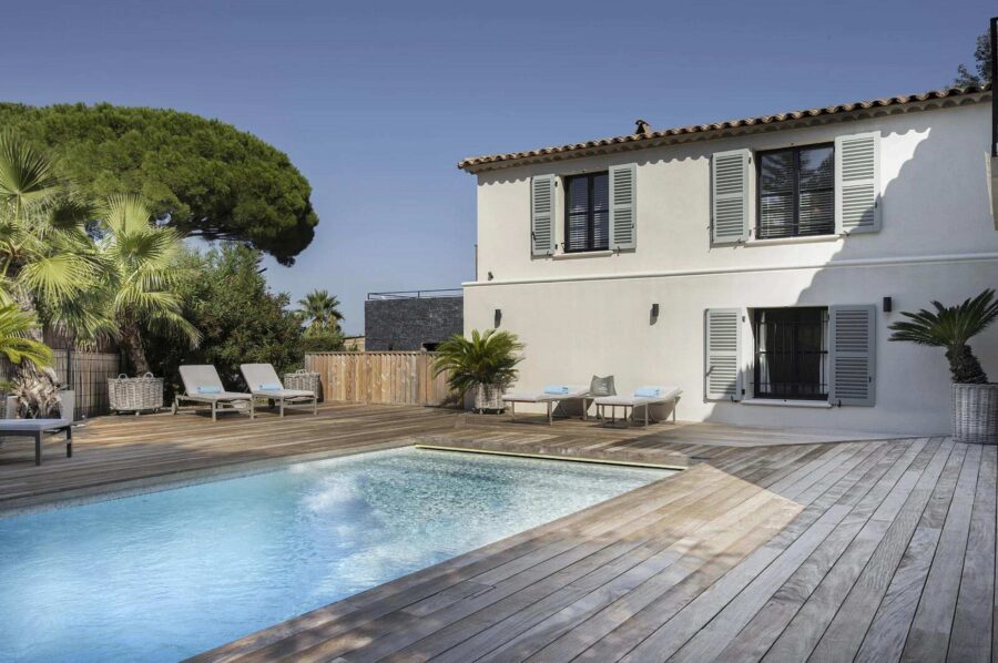 villa-gaela-outdoor-swimming-pool-terrace-luxury-retreat-gassin
