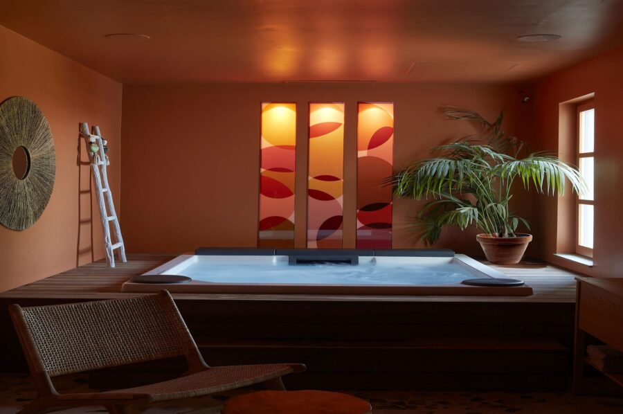 villa-julietta-spa-jacuzzi-hottub-luxury-relax-retreat-sttropez