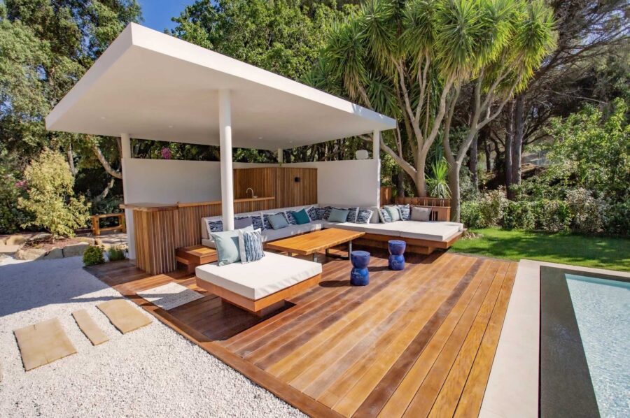 villa-rachel-pool-cabana-bar-outdoorlounge-luxury-modern-ramatuelle