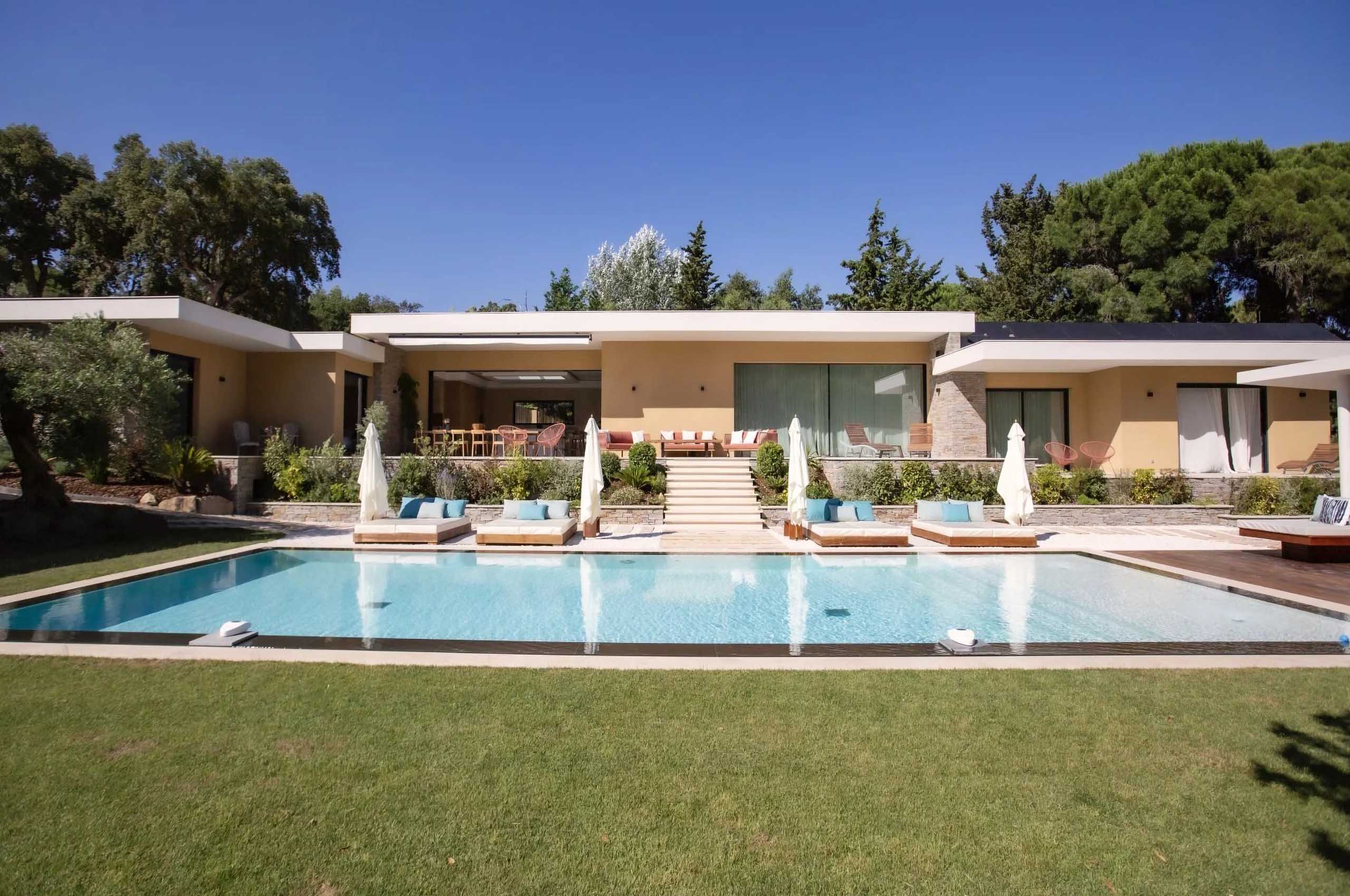 villa-rachel-pool-garden-terrace-stylish-luxury-rental-retreat-ramatuelle