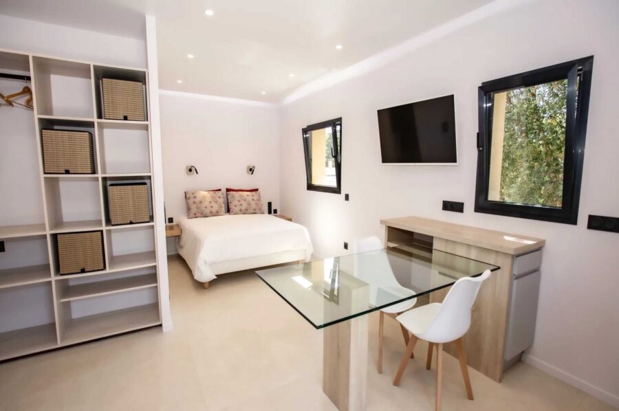 villa-rachel-studio-private-sanctuary-modern-luxury-design-ramatuelle