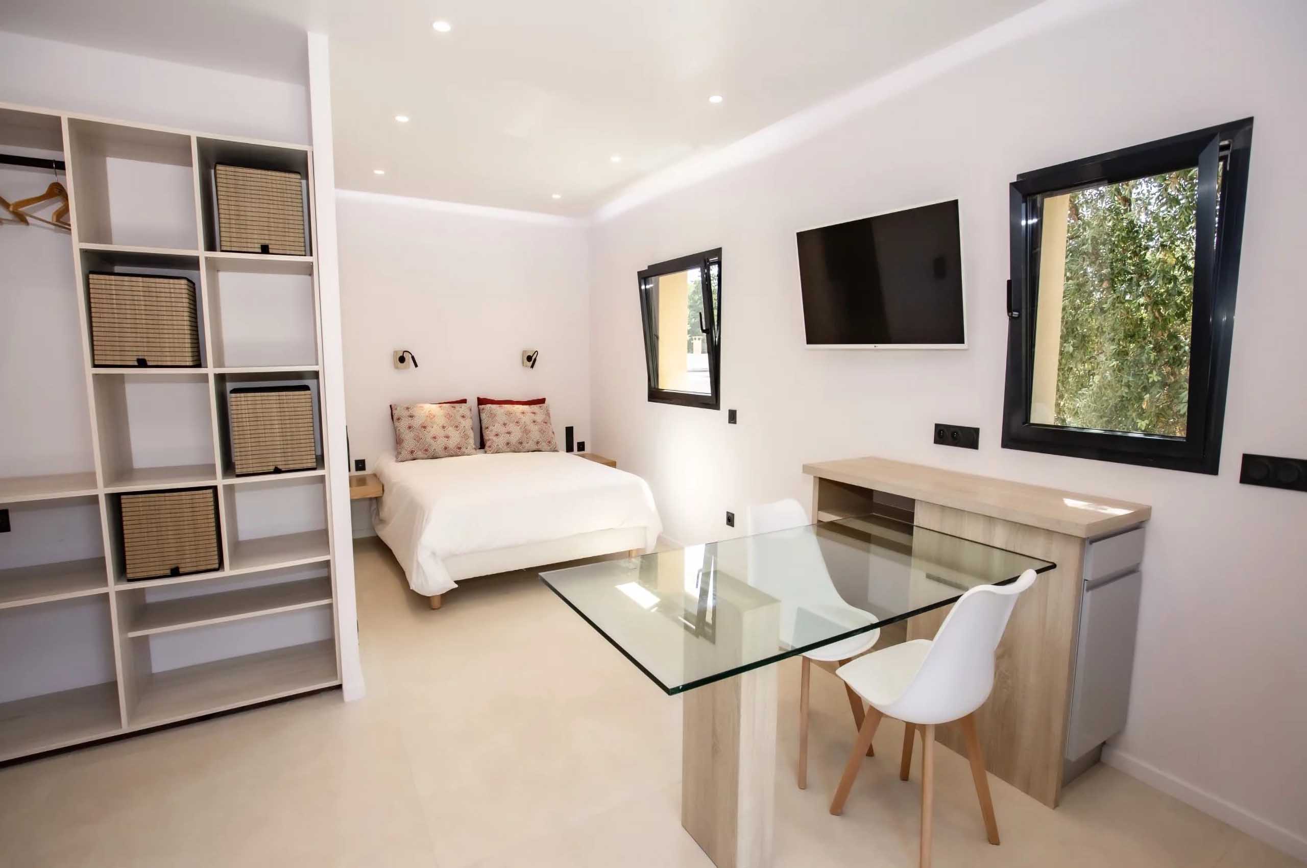 villa-rachel-studio-private-sanctuary-modern-luxury-design-ramatuelle