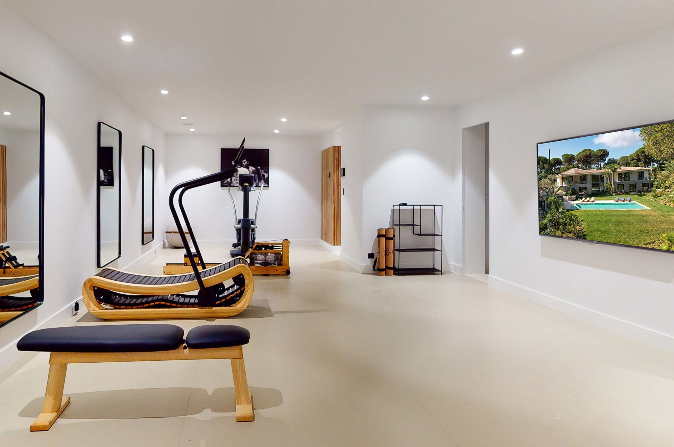 villa-sofia-gym-fitness-workout-modern-luxury-sttropez