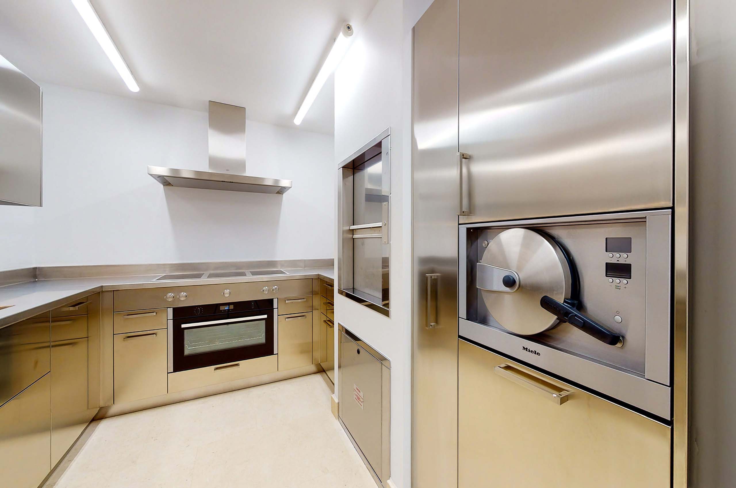 villa-sofia-proffesionalkitchen-luxury-cusine-services-sttropez