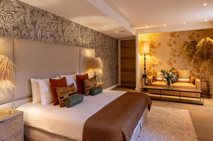 villa-willow-bedroom-elegant-unique-design-luxury-sttropez