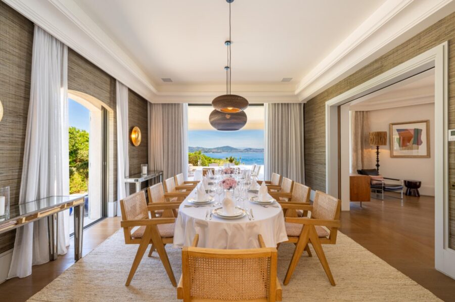 villa-willow-dining-room-scenic-sea-views-elegant-design-luxury-sttropez