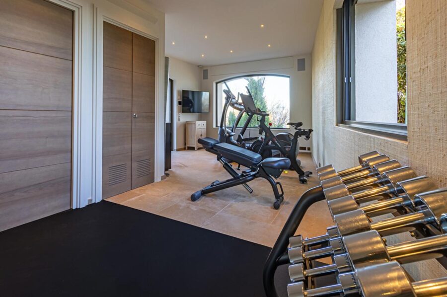 villa-willow-gym-fitness-suite-wellness-luxury-sttropez