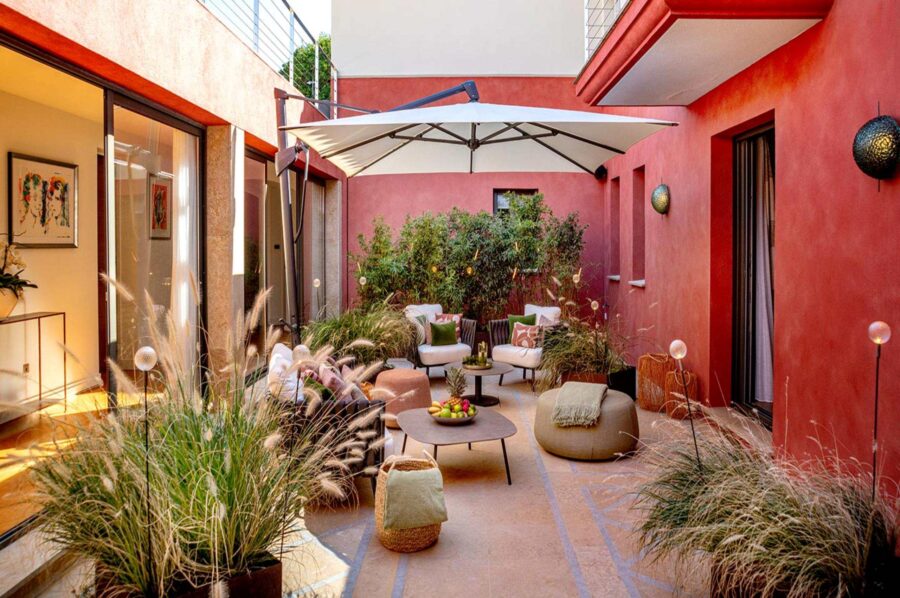 villa-willow-internal-patio-courtyard-luxury-sttropez