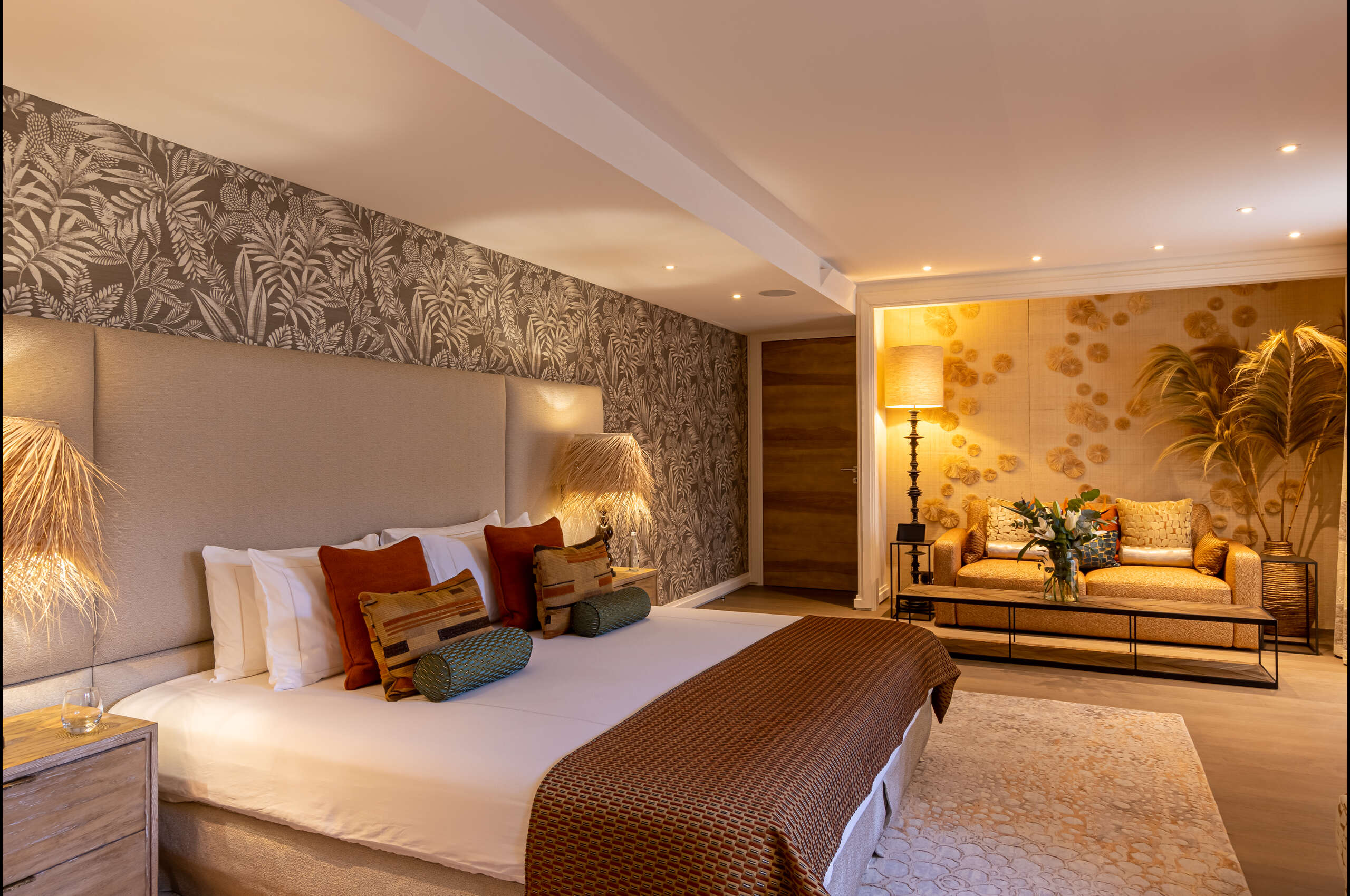 villa-willow-masterbedroom-sttropez-luxury-stylish-modern