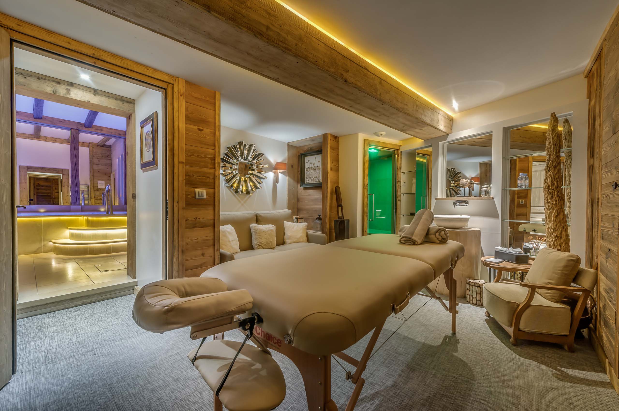 Chalet-nama-massageroom-spa-sauna-pool-luxury-courchevel1850