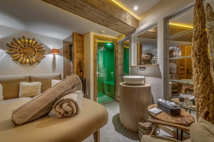 Chalet-nama-spa-sauna-massageroom-wellness-luxury-retreat-courchevel1850