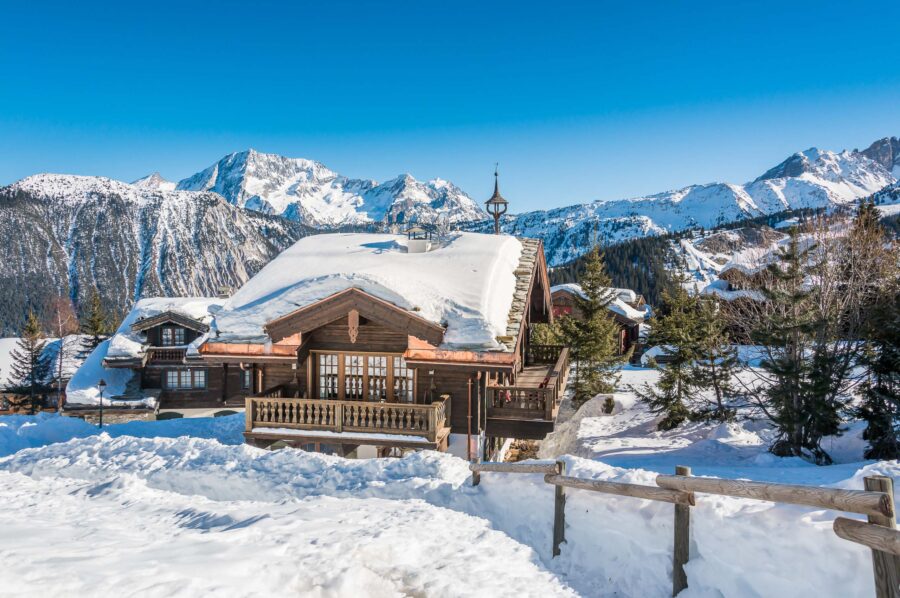 chalet-nama-exterior-mountainview-luxury-rental-retreat-courchevel1850