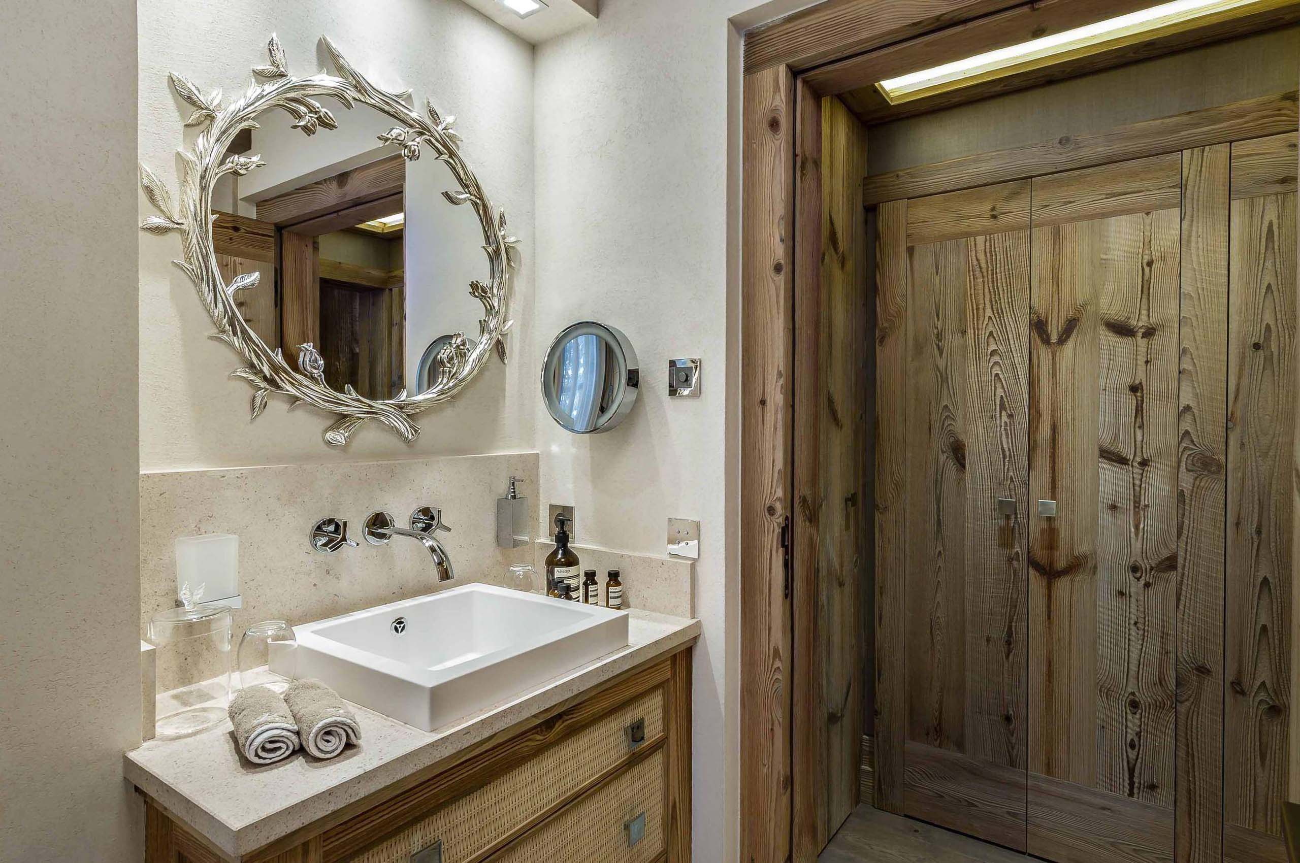 bathroom-ensuite-sink-alpine-design-courchevel1850-luxury-chalet-brielle
