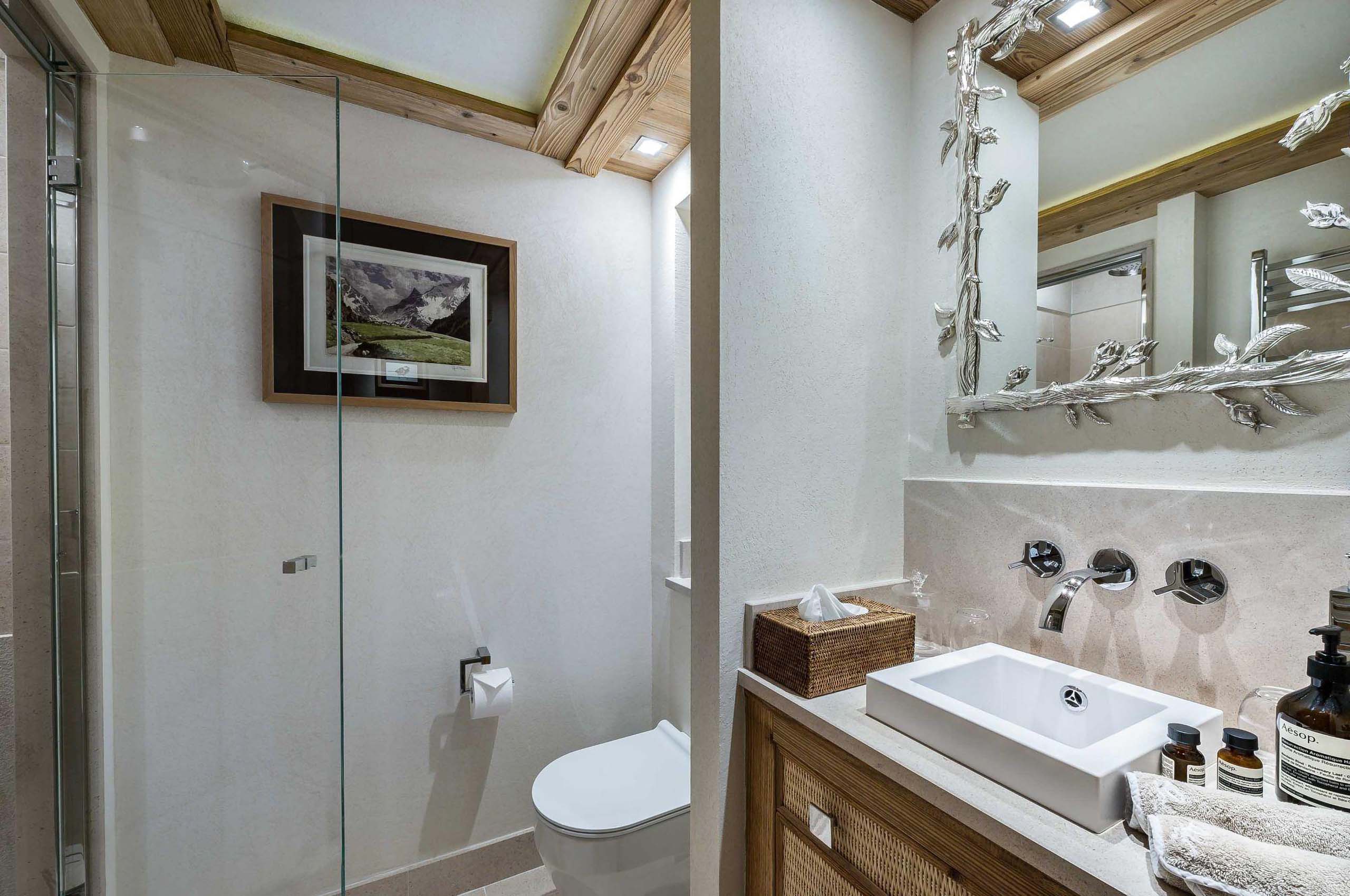 bathroom-shower-sink-modern-design-courchevel1850-luxury-chalet-brielle