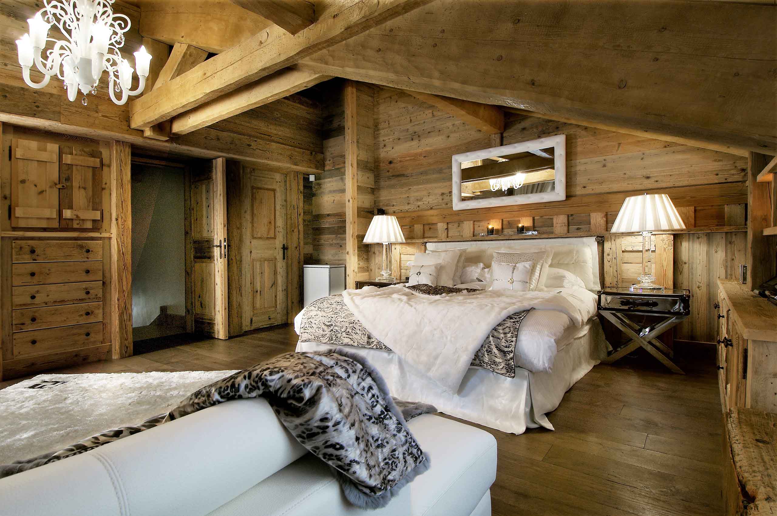bedroom-alpine-cosy-elegant-interior-courchevel1850-luxury-chalet-rochel-08