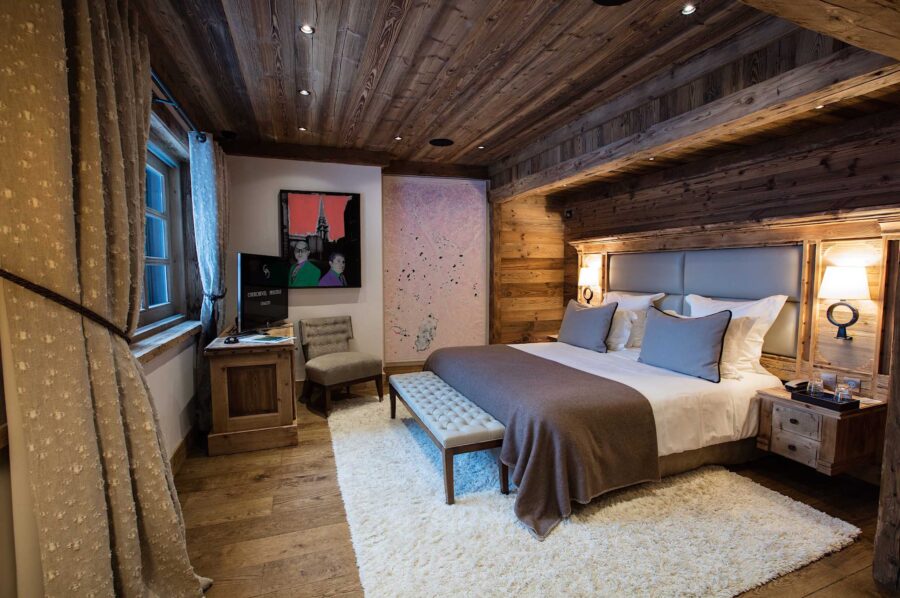 bedroom-alpine-modern-elegant-design-courchevel1850-luxury-chalet-edel