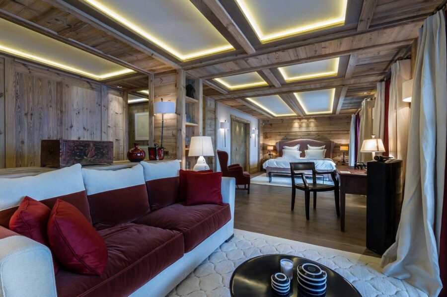 bedroom-elegant-alpine-design-lounge-mountainviews-courchevel1850-luxury-chalet-brielle