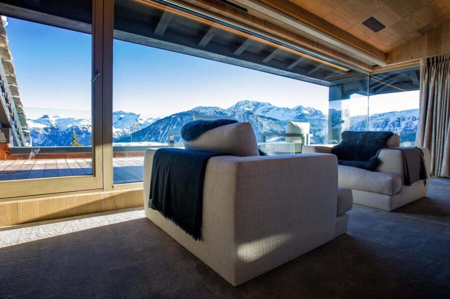 bedroom-loungearea-mountainview-scenicviews-modern-elegant-luxury-design-chalet-elizabeth-courchevel1850