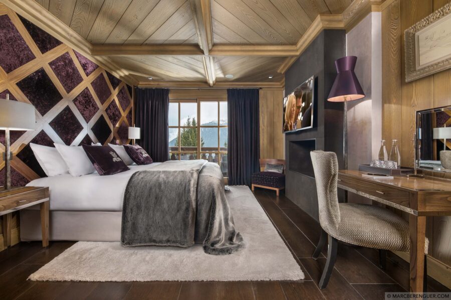 bedroom-luxury-elegant-interiordesign-mountainview-courchevel1850-luxury-chalet-blanche-09