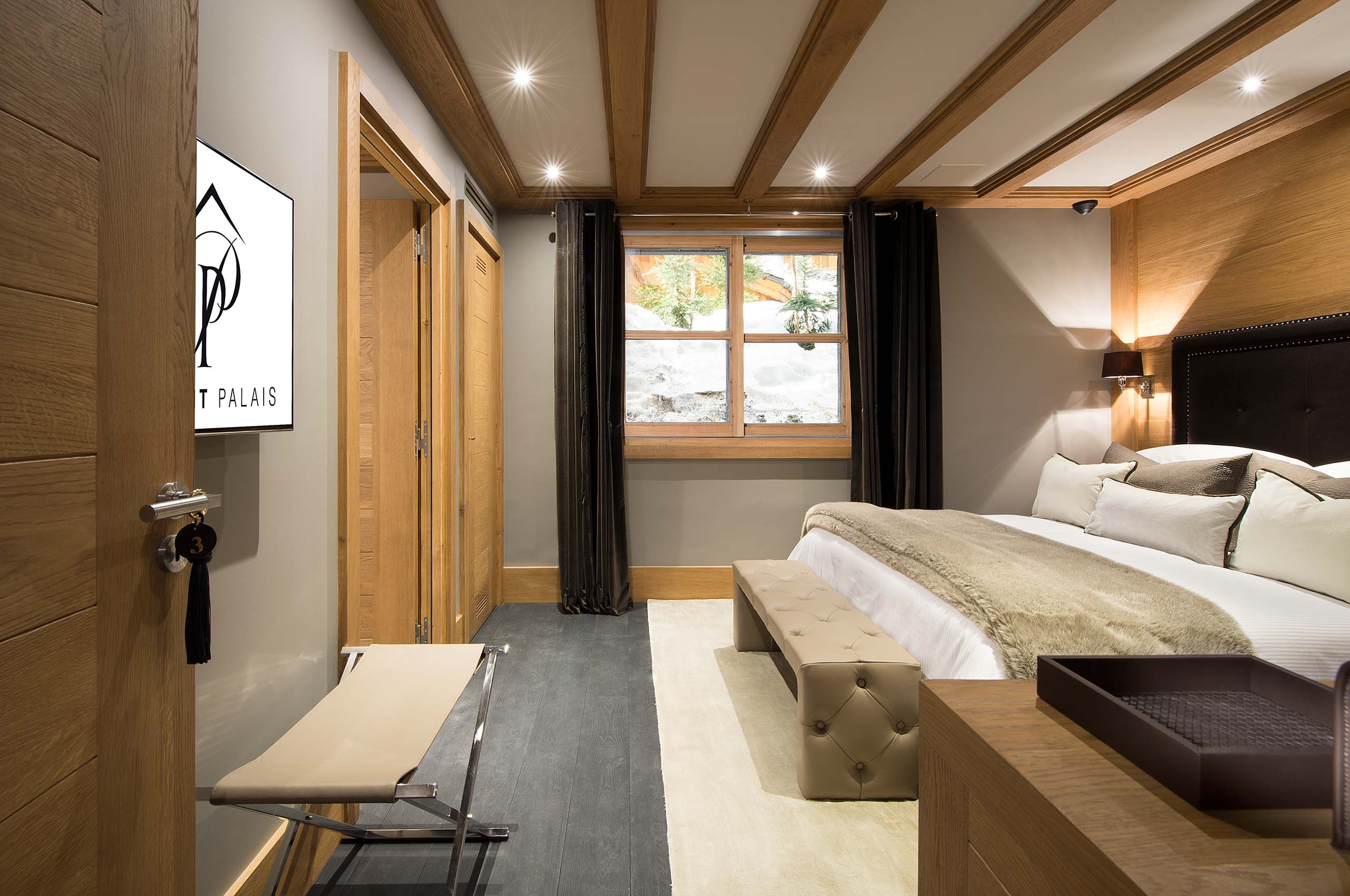 bedroom-modern-elegant-interior-scenicview-courchevel1850-luxury-chalet-palais