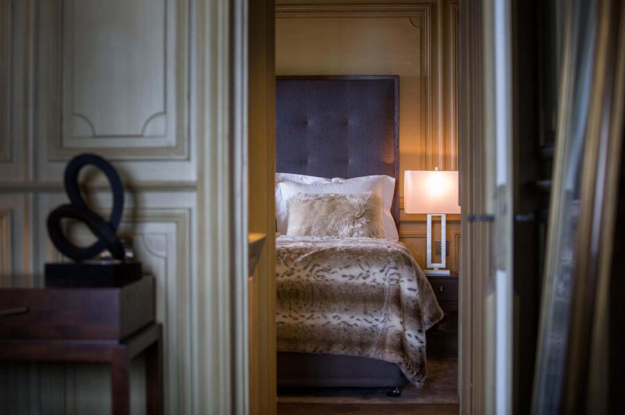 bedroom-modern-luxury-interiordesign-chalet-elizabeth-courchevel1850