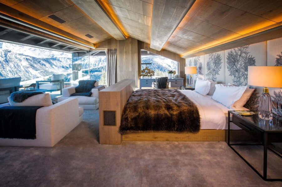 bedroom-mountainviews-bespoke-elegant-interiordesign-luxury-chalet-elizabeth-courchevel1850