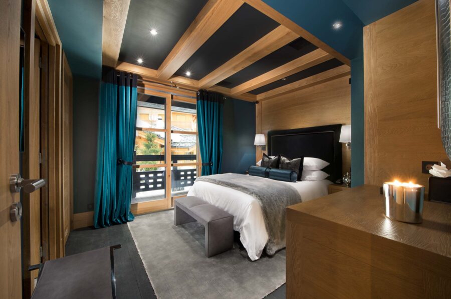 bedroom-scenicviews-modern-elegant-interiordesign-courchevel1850-luxury-chalet-palais