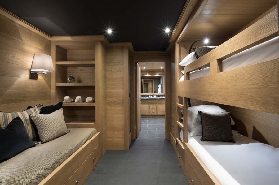bunkroom-kidsroom-ensuite-modern-spacious-courchevel1850-luxury-chalet-palais