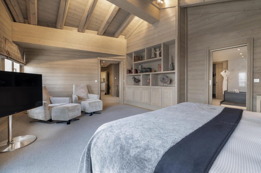 chalet-abbie-bedroom-ensuite-modern-alpine-design-luxury-courchevel1850