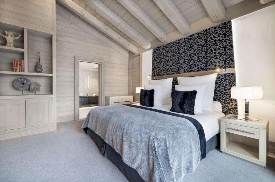 chalet-abbie-bedroom-modern-alpine-retreat-luxury-courchevel1850