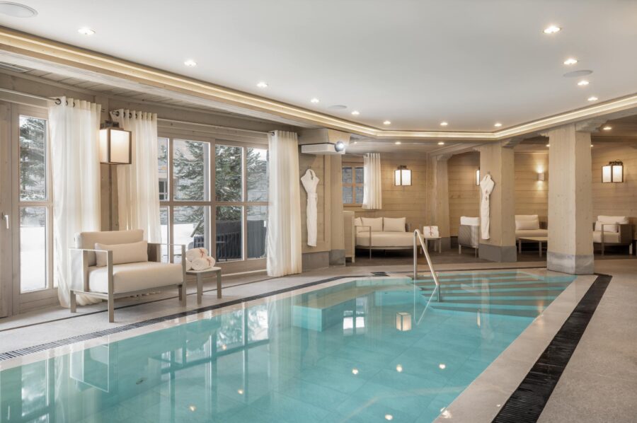 chalet-abbie-indoor-swimming-pool-scenic-views-wellness-relaxation-luxury-courchevel1850