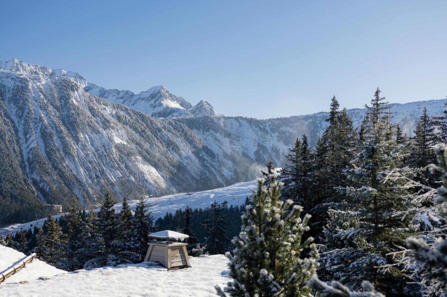 chalet-abbie-mountain-views-scenic-alpine-landscape-luxury-rental-retreat-courchevel1850