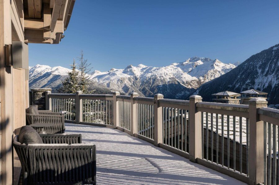 chalet-abbie-terrace-mountain-views-luxury-rental-retreat-courchevel1850