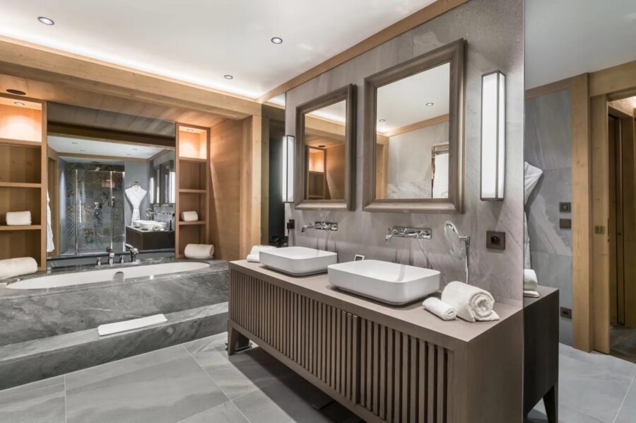 chalet-alexi-bathroom-double-sink-bathtub-spacious-modern-design-luxury-courchevel1850