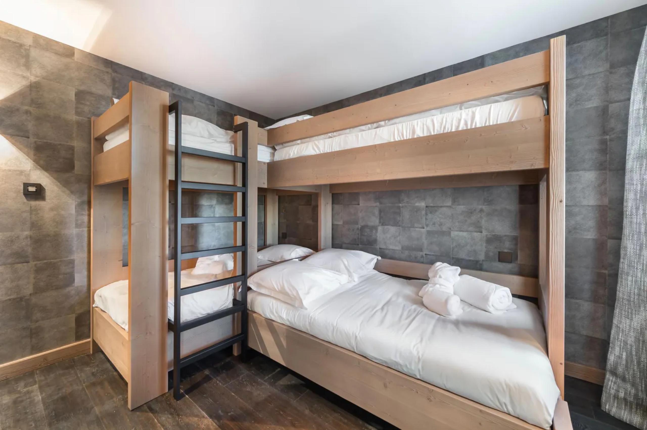 chalet-alexi-bunk-bedroom-childrens-sleepover-room-luxury-courchevel1850