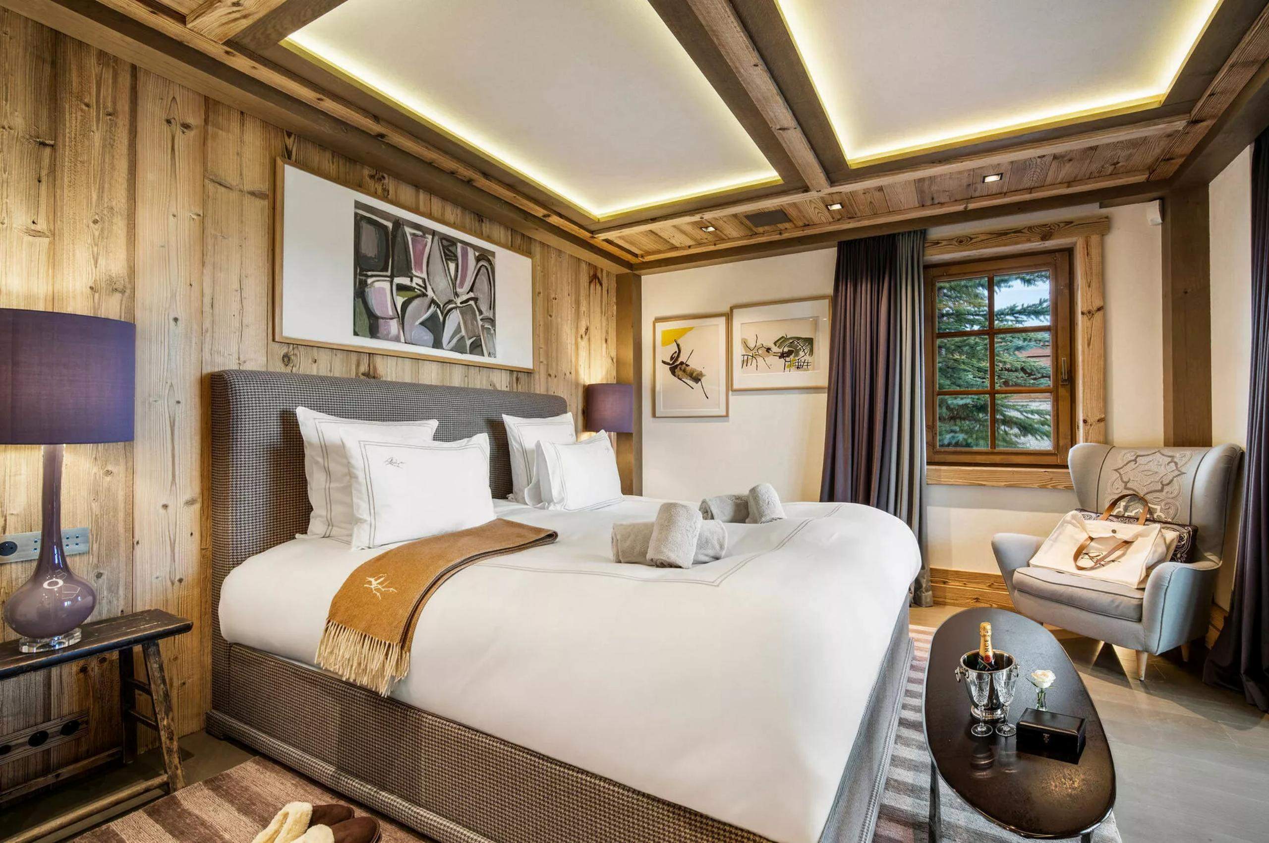 chalet-annie-bedroom-modern-alpine-design-luxury-courchevel1850