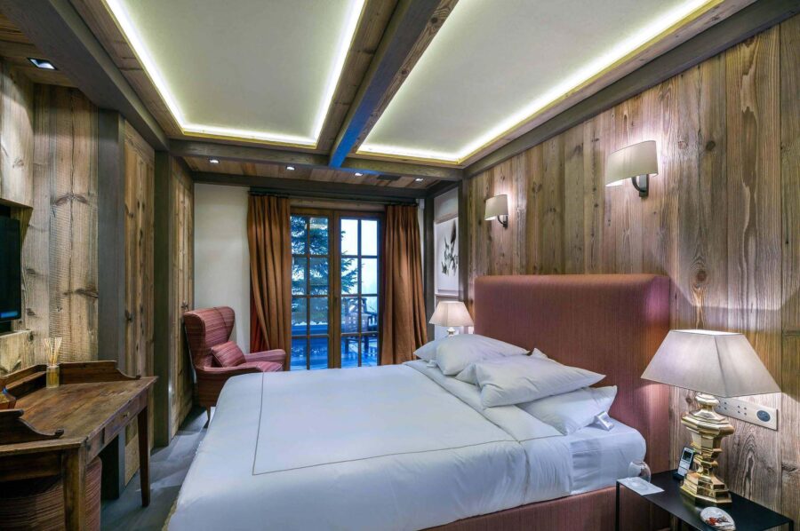 chalet-annie-bedroom-modern-alpine-design-scenicviews-courchevel1850