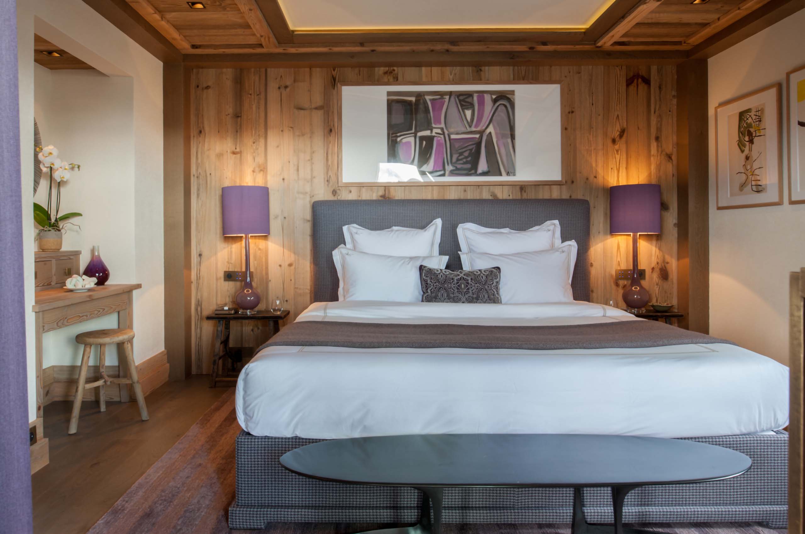 chalet-annie-bedroom-modern-alpine-luxury-design-courchevel1850