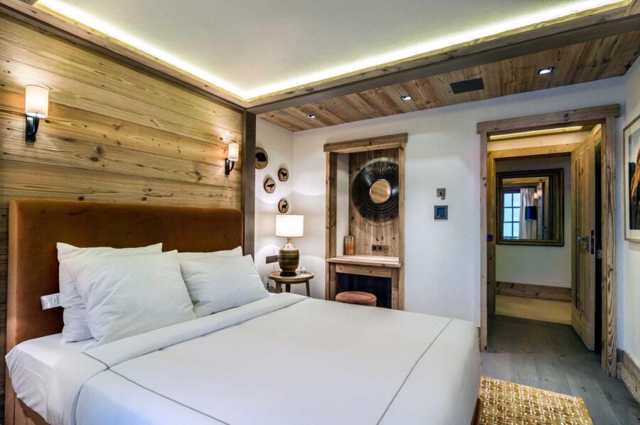 chalet-annie-bedroom-modern-stylish-alpine-design-courchevel1850